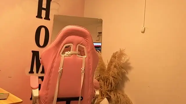 Snapshot of Catherine_Smith_ chatting on 09-24-25, 11:13 Catherine Smith online show from 09-24-25, 11:13