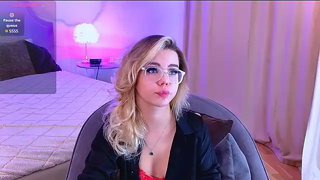 PrincessSlay online show from 09-29-25, 05:34