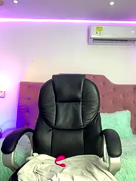 Velveet x online show from 11-01-25, 12:18