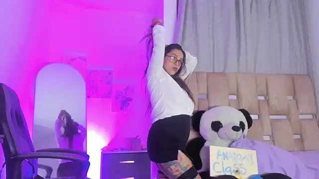 JulianaCarter online show from 10-06-25, 08:06