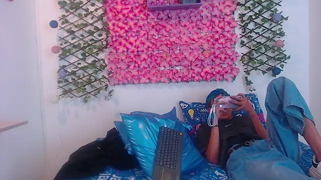 iam lukas   online show from 09-13-25, 04:12