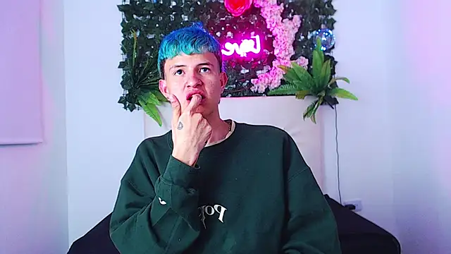 iam lukas   online show from 10-10-25, 03:27