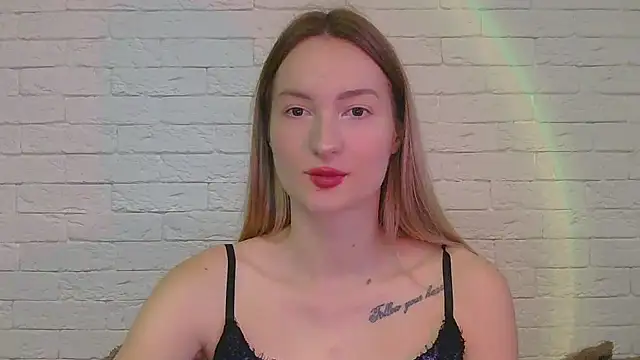 Snapshot of Alice_Sweet_01 chatting on 11-17-25, 01:39 Alice Sweet 01 online show from 11-17-25, 01:39