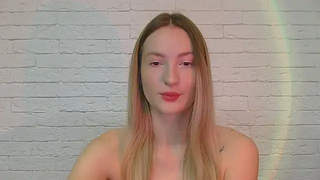 Snapshot of Alice_Sweet_01 chatting on 11-22-25, 02:27 Alice Sweet 01 online show from 11-22-25, 02:27