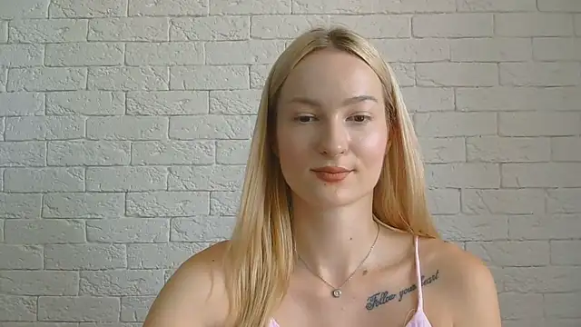 Snapshot of Alice_Sweet_01 chatting on 07-15-26, 11:37 Alice Sweet 01 online show from 07-15-26, 11:37