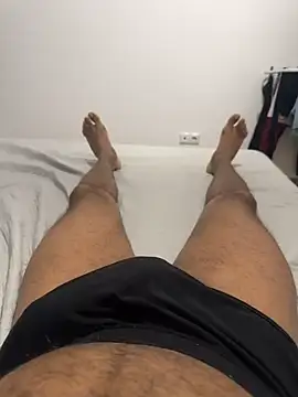 Snapshot of Madu0999 chatting on 12-21-25, 07:26 Madu0999 online show from 12-21-25, 07:26