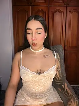 Snapshot of KaditaNavarro chatting on 07-24-26, 11:47 KaditaNavarro online show from 07-24-26, 11:47