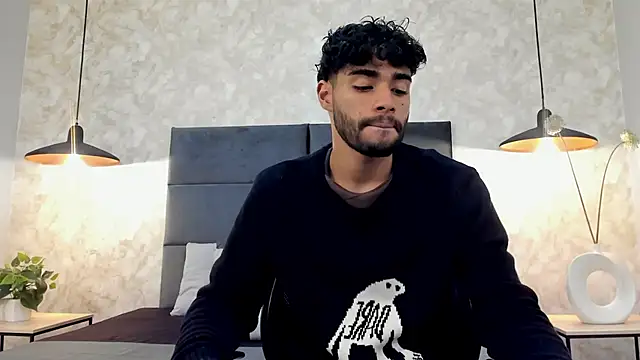 Snapshot of RaphaelDufort chatting on 12-03-25, 11:58 RaphaelDufort online show from 12-03-25, 11:58