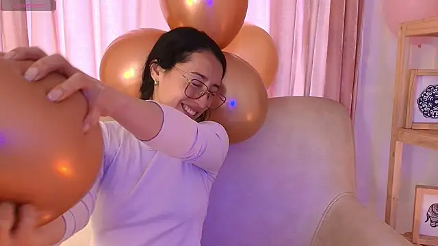 Ginevra esposito online show from 04-17-26, 01:58