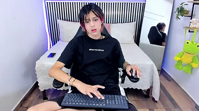 Snapshot of Dan_Copers chatting on 09-15-25, 01:44 Dan Copers online show from 09-15-25, 01:44