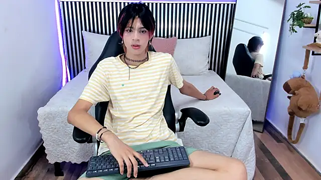 Snapshot of Dan_Copers chatting on 09-16-25, 01:45 Dan Copers online show from 09-16-25, 01:45