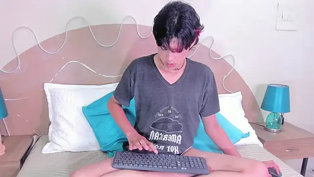 Snapshot of Dan_Copers chatting on 12-16-25, 01:10 Dan Copers online show from 12-16-25, 01:10