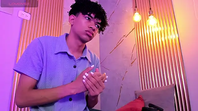 Ivone Rose  online show from 11-18-25, 12:20