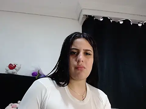 Snapshot of Electraweb_09 chatting on 09-08-25, 09:03 Electraweb 09 online show from 09-08-25, 09:03