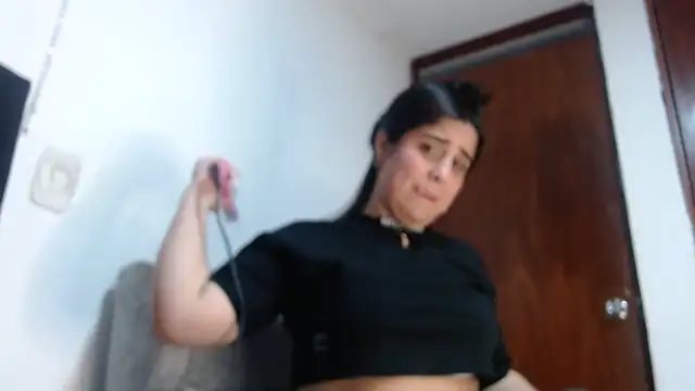 Snapshot of Electraweb_09 chatting on 10-25-25, 02:19 Electraweb 09 online show from 10-25-25, 02:19