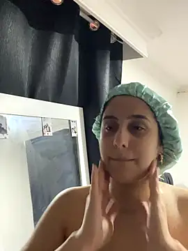 Snapshot of Electraweb_09 chatting on 11-21-25, 09:02 Electraweb 09 online show from 11-21-25, 09:02