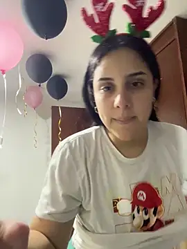 Snapshot of Electraweb_09 chatting on 12-16-25, 09:09 Electraweb 09 online show from 12-16-25, 09:09