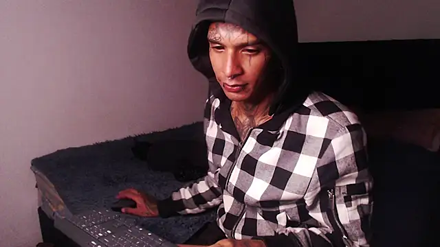 Snapshot of black_firex chatting on 09-26-25, 01:31 black firex online show from 09-26-25, 01:31