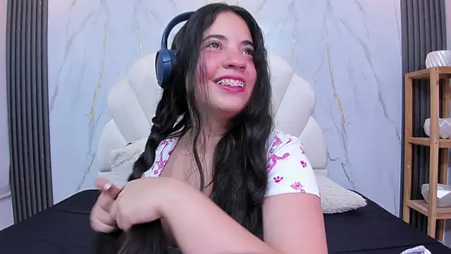 Nicol Chang online show from 11-06-25, 08:10