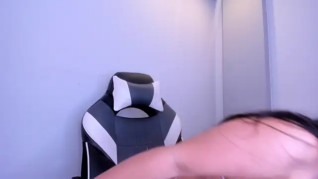 Nicol Chang online show from 12-21-25, 09:00