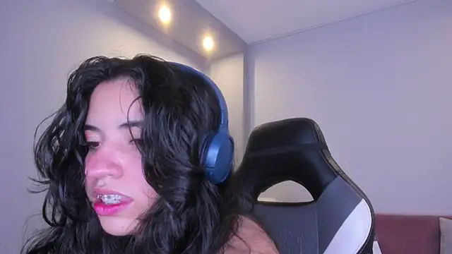 Nicol Chang online show from 01-12-26, 09:09