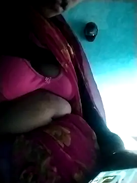 Hot-qwer online show from 02-21-26, 12:28