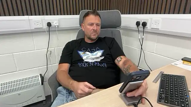 bilf1978 online show from 06-18-26, 06:24