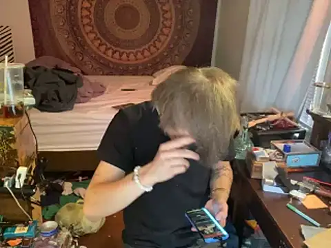 XanderOzzz online show from 11-07-25, 02:06