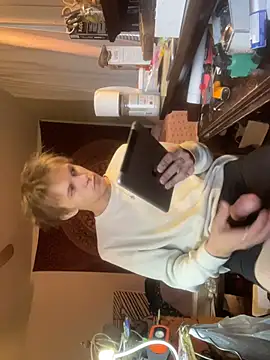 XanderOzzz online show from 11-19-25, 09:15