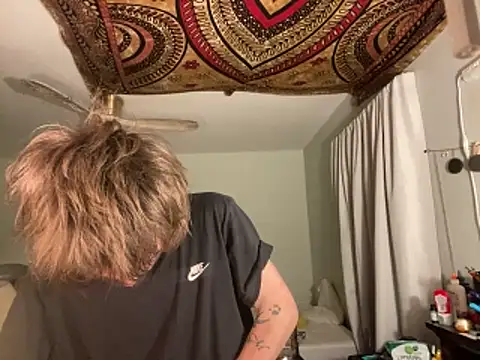 XanderOzzz online show from 04-01-26, 09:32