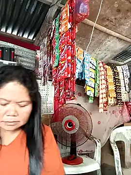 Snapshot of Mari_fvcks chatting on 09-25-25, 02:37 Mari fvcks online show from 09-25-25, 02:37