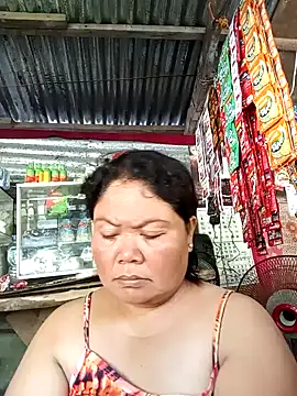 Snapshot of Mari_fvcks chatting on 10-20-25, 01:00 Mari fvcks online show from 10-20-25, 01:00