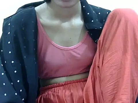 smallcuute online show from 11-28-25, 10:29