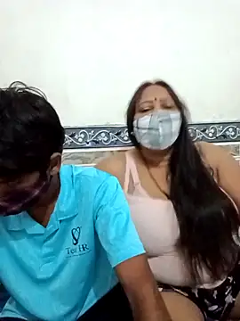 LoveOnStream online show from 09-25-25, 05:55