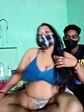 LoveOnStream online show from 10-23-25, 12:04