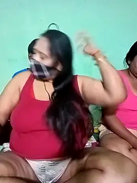 LoveOnStream online show from 11-08-25, 11:54