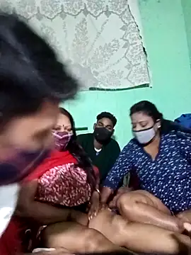 LoveOnStream online show from 11-30-25, 12:20