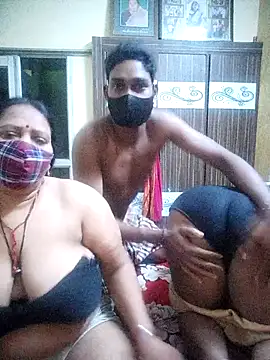 LoveOnStream online show from 02-15-26, 07:51