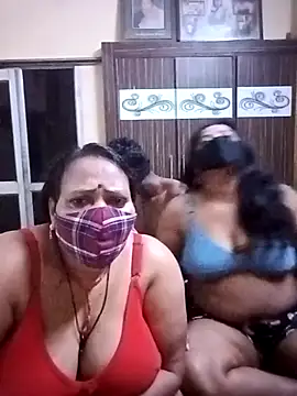 LoveOnStream online show from 02-16-26, 04:36