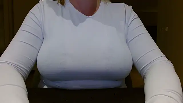 Esmee-Xxx online show from 11-16-25, 06:57