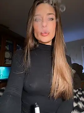 Snapshot of _shadylady_ chatting on 10-24-25, 05:20 shadylady online show from 10-24-25, 05:20