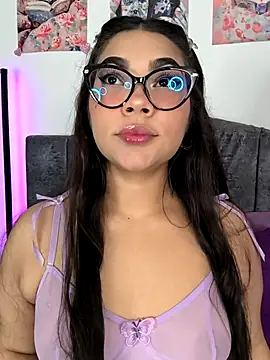 Snapshot of Vale_Walker chatting on 11-01-25, 06:26 Vale Walker online show from 11-01-25, 06:26