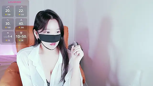 Snapshot of ai_bin chatting on 10-26-25, 12:22 ai bin online show from 10-26-25, 12:22