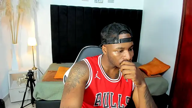 chrstian lewis1 online show from 11-09-25, 02:04