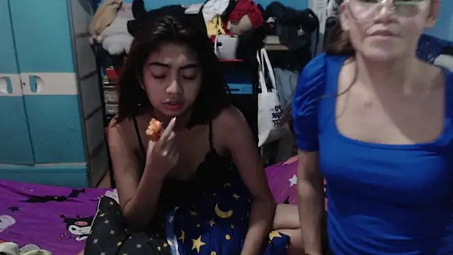 PrettyMae20 online show from 03-19-26, 06:28