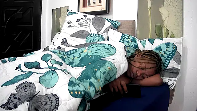 Snapshot of CandyNaynay chatting on 09-29-25, 06:29 CandyNaynay online show from 09-29-25, 06:29