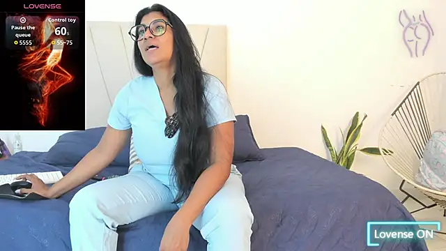  Miaa khalifa  online show from 09-16-25, 11:44