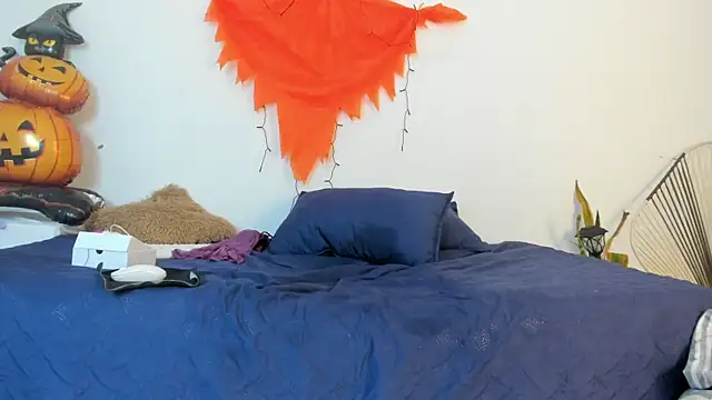  Miaa khalifa  online show from 10-24-25, 12:01