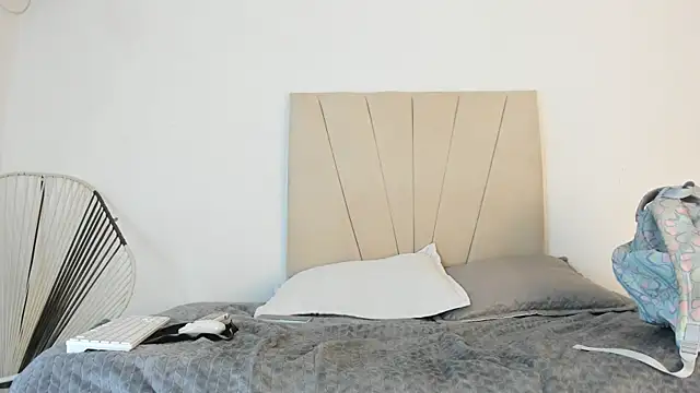  Miaa khalifa  online show from 11-10-25, 12:26