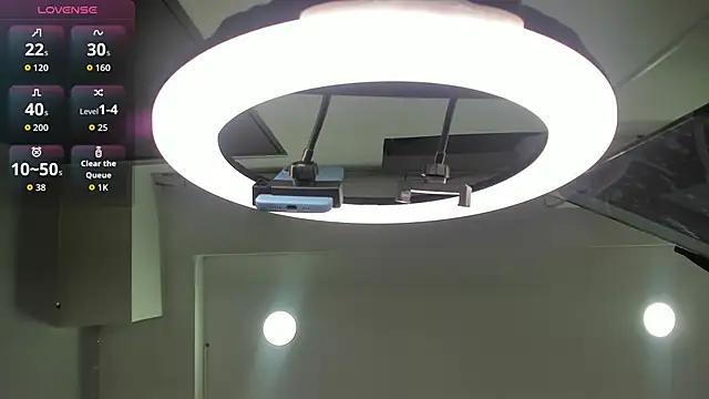 aurora tziu online show from 05-14-26, 03:35